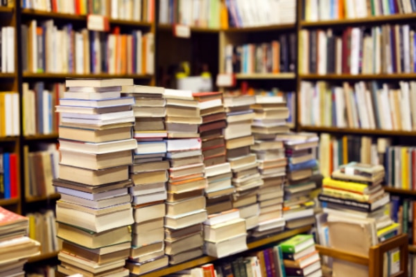 Lire la suite à propos de l’article Livres neufs, livres d’occasion : une distinction à faire