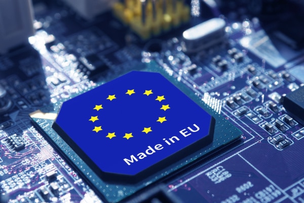 Lire la suite à propos de l’article Industriels : l’Europe veut développer les semi-conducteurs !