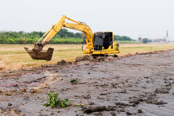Lire la suite à propos de l’article Entreprise de travaux agricoles : quand une pelleteuse sectionne une canalisation d’eau…