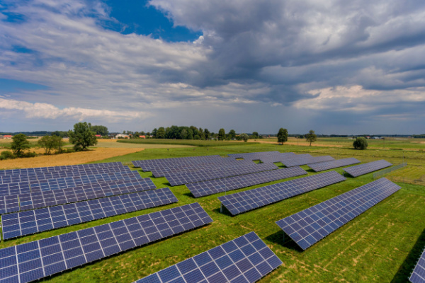You are currently viewing Agriculture : un début de simplification pour l’énergie photovoltaïque ?