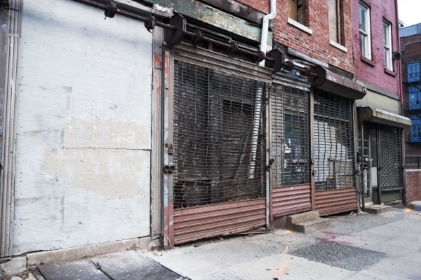 You are currently viewing Commerces abandonnés : un danger pour le public ?