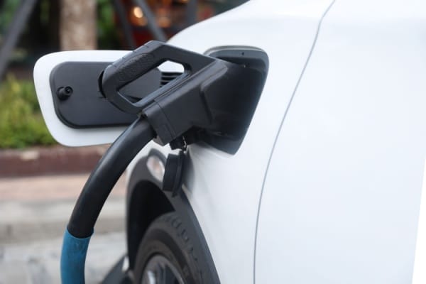 Lire la suite à propos de l’article Score environnemental des voitures électriques : mode de calcul révisé