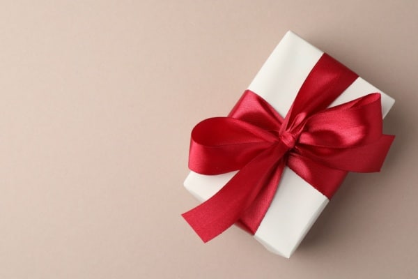 Lire la suite à propos de l’article C’est l’histoire d’une société qui additionne les cadeaux clients pour diminuer ses impôts…