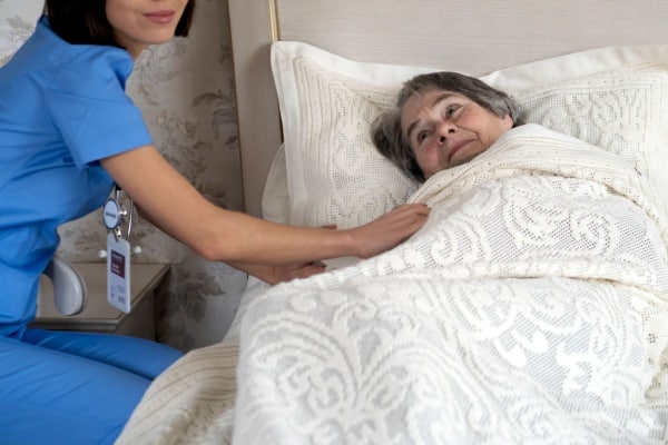 Lire la suite à propos de l’article Hospitalisation à domicile : quelle rémunération pour les établissements de santé ?