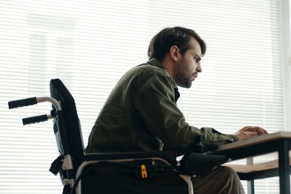 You are currently viewing Handicap : une différence de salaire de 10 centimes est-elle discriminatoire ?