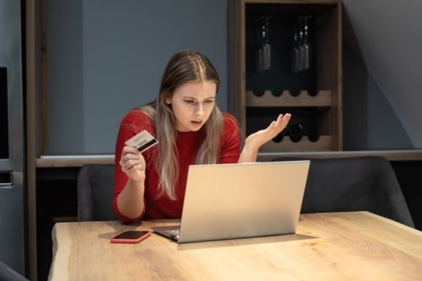 Lire la suite à propos de l’article C’est l’histoire d’un client qui réclame le remboursement d’un virement à sa banque…