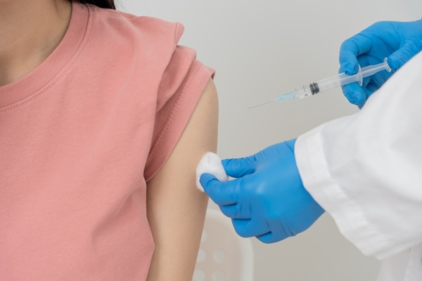 Lire la suite à propos de l’article Centre de vaccination : de l’habilitation au suivi par l’ARS