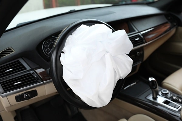 Lire la suite à propos de l’article Airbags d’occasion dans les véhicules : une nouvelle interdiction